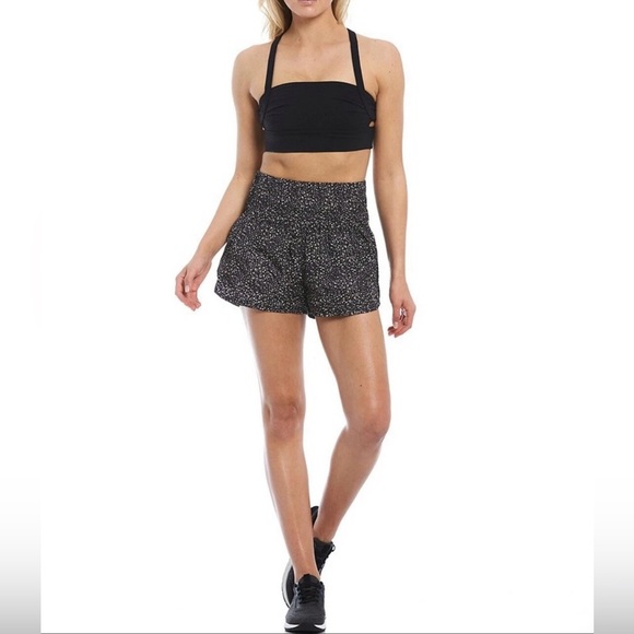 Free People Movement Black and White Patterned Shorts 🔥CLEAR THE CLOSET - Picture 6 of 6